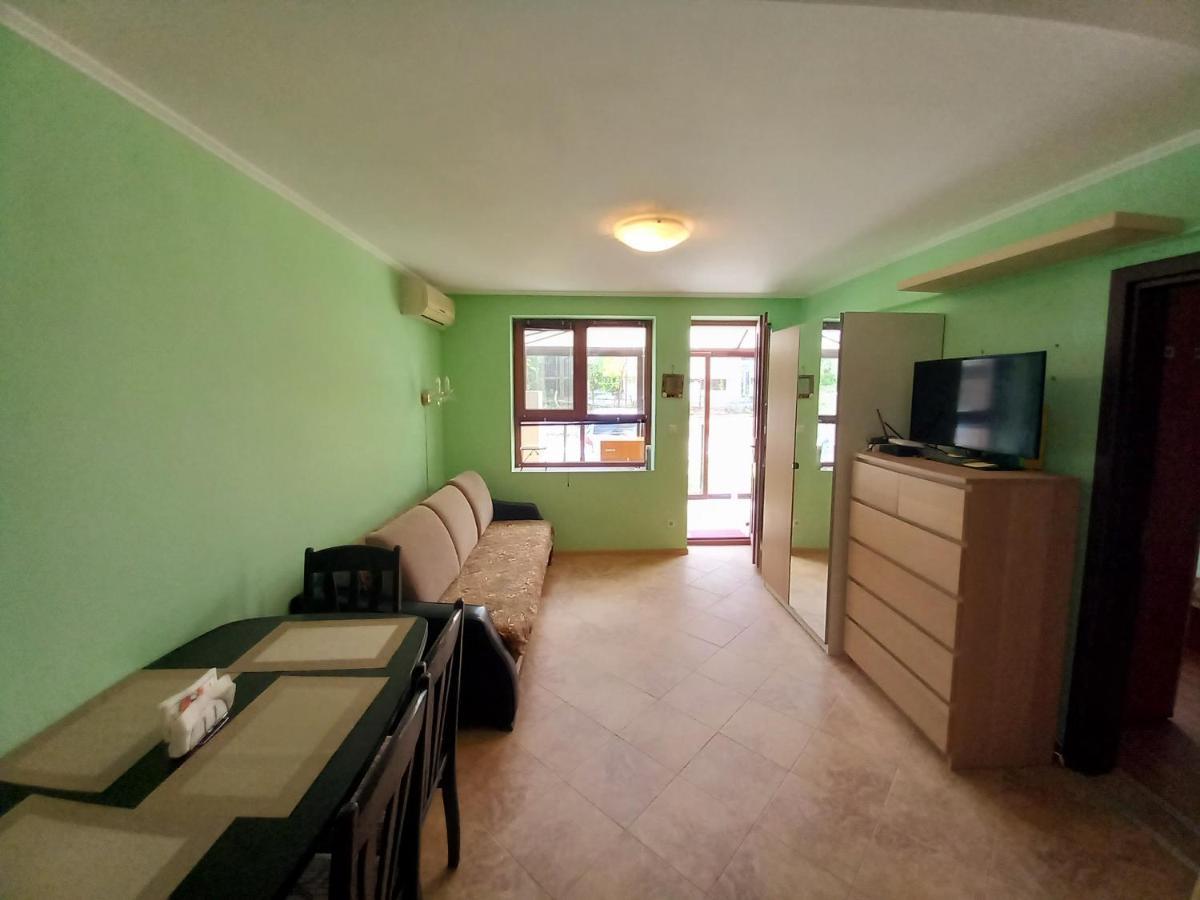 Apartamento Lovely Nest With Glass Veranda Golden Sands